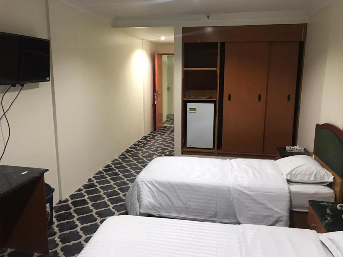 Al Aziziyah Hotel And Suites Chamis Muschait Exterior foto